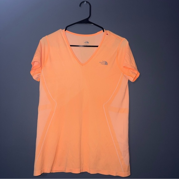 The North Face Women’s Performance V-Neck Active T-Shirt Orange Mesh Panels Sz L - Picture 2 of 9